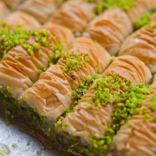 Load image into Gallery viewer, Traditional Baklava Candle